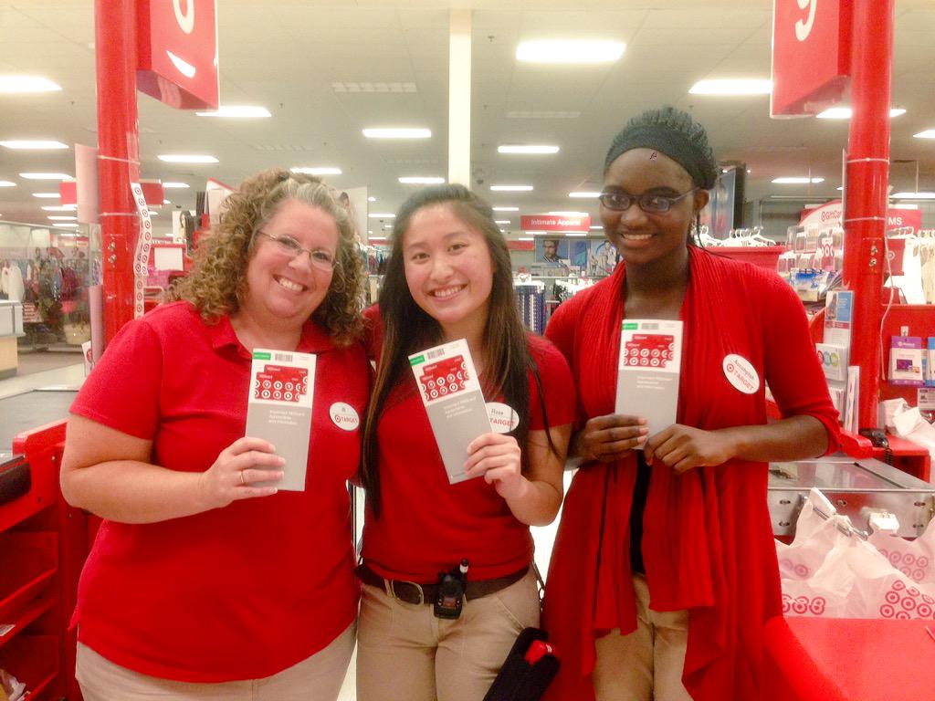 abby_nygaard's tweet photo. 6 REDcards from my closers! I mean, how could you say no to these smiles? 😉 #dreamteam @Andy_J_Fish @Adam_Reiter http://t.co/GKHyquOwwN