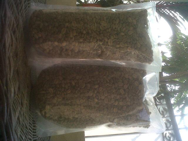 Indonesia 2014 Coffee Auction Champion (scored 86-87) Aceh Bener Meriah greenbean get ready to roasted in town