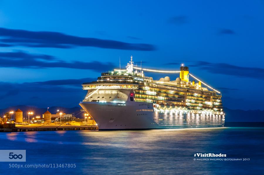 Let's travel by 3PHoto ... #VisitRhodes with cruise ship Costa Mediterranea, Rhodes tourist port.
Like & support us…