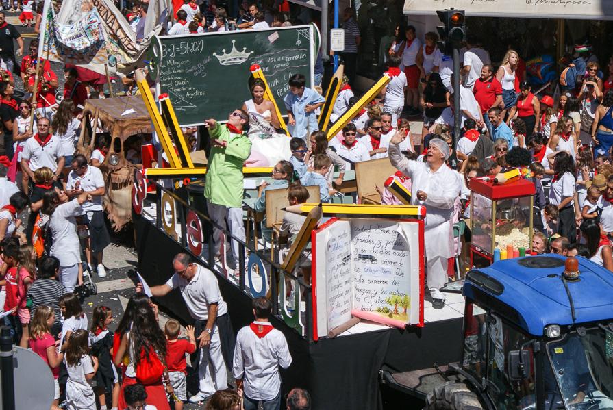 VUELTA A TWITTER Y CON ELLO CONTAMOS LOS 57 DÍAS QUE QUEDAN PARA EL CHUPINAZO DE AGOSTO. FELIZ  COMIENZO DE SEMANA.