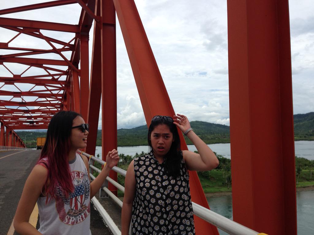 JuliaaaNoooel's tweet photo. being all around squatters in san juanico bridge @AlanisLics #JuliaTheExplorer http://t.co/lOKnlHly98
