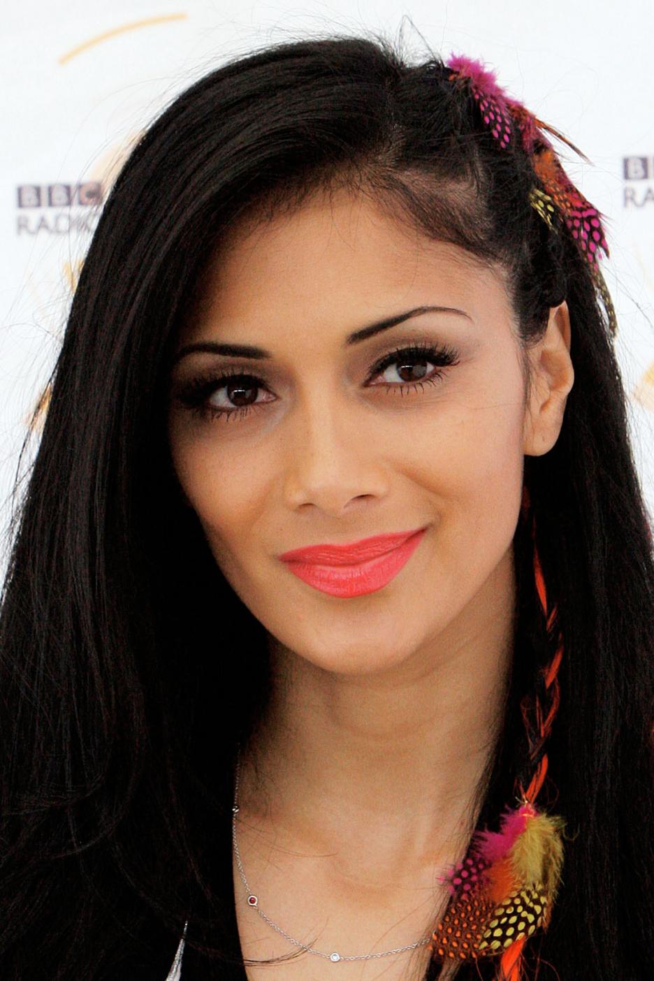 Happy Birthday Nicole Scherzinger!!!penyanyi utama The Pussycat Dolls ini tahun ini berusia 37 tahun :) 