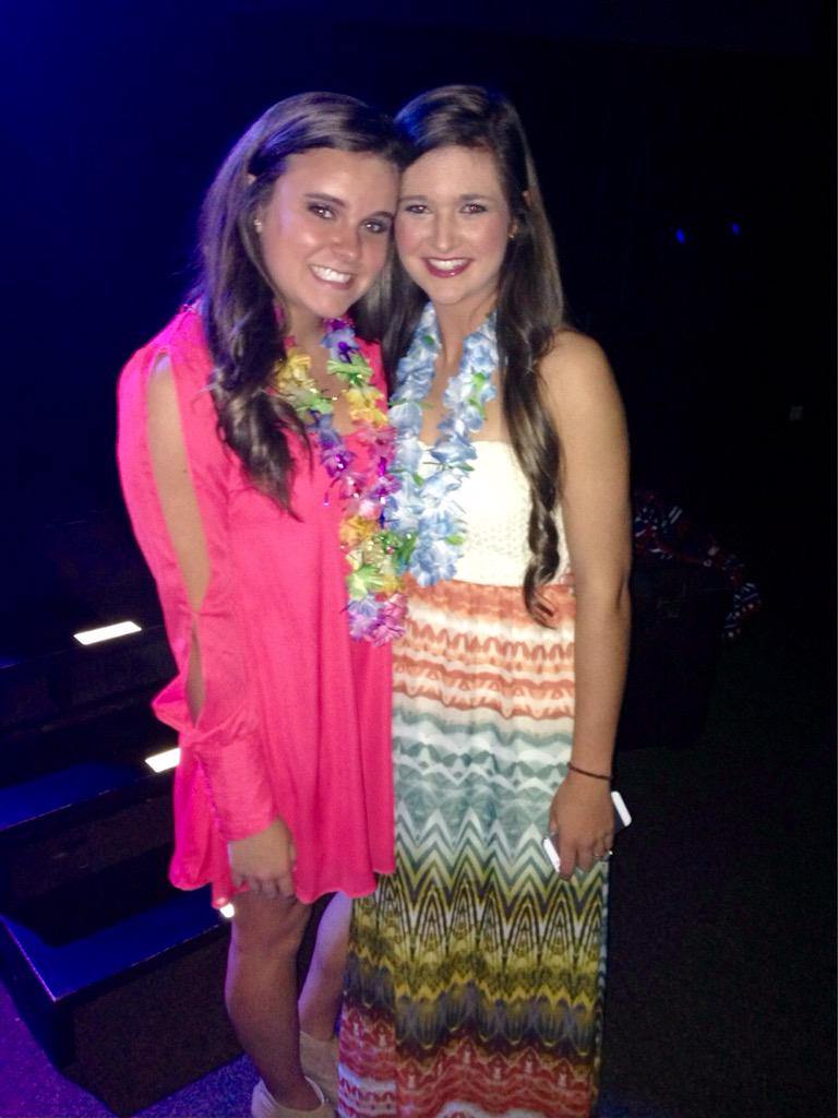 delanie108's tweet photo. H16BD baby kins!! I'm really going to miss ur goofy self next year :(( I love you so much💘💘 @Kinseylea97 http://t.co/6LqcEZENST