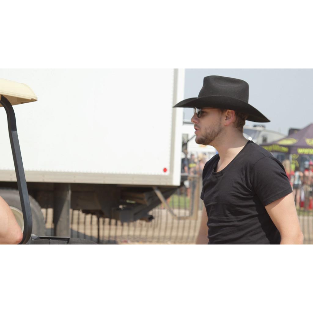 Thanks <a href="/BrettKissel/">BRETT KISSEL</a> for having us out to film this weekend at Dauphin's Country Fest! #brettkissel #countryfest2015