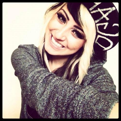 Angel_Remedeer's tweet photo. @KatVonDFcke http://t.co/ai1Xz5qFiN