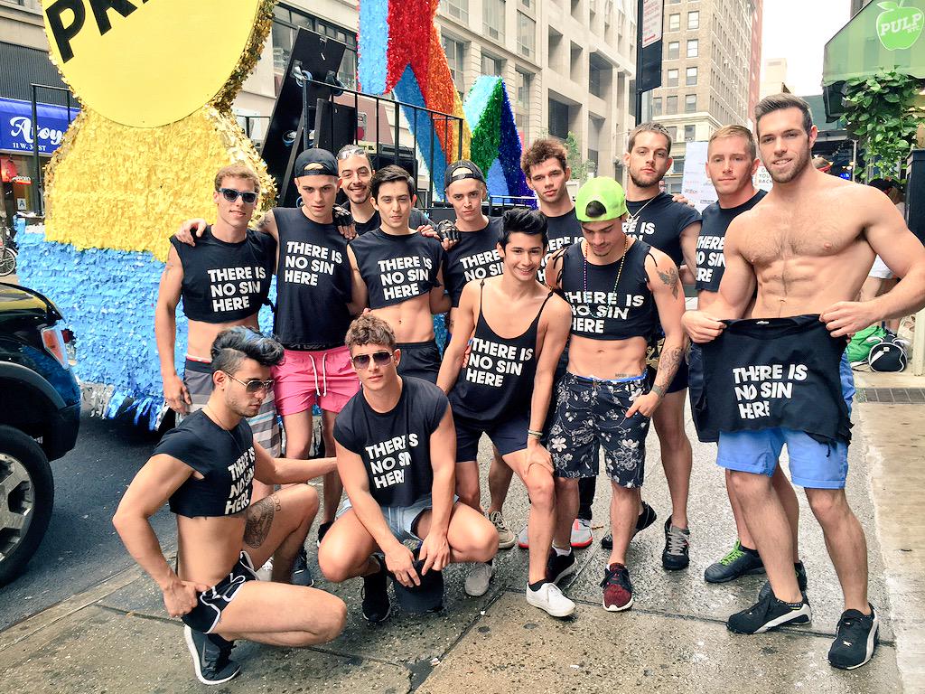 QueerMeNow's tweet photo. HOT! @CockyBoys Gay Porn Stars Aboard @NextMagazineNY Float at #NYCPride2015 >> http://t.co/acBzSeSyNp << http://t.co/mFJm4Dp2kI