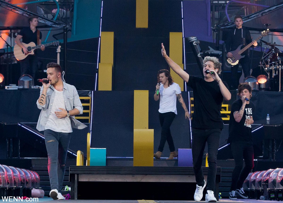 TVGroove's tweet photo. 「ワン・ダイレクション」イギリス公演でニューシングルを披露予定か⇒ http://t.co/gnkolp5UEk 
#1DJapan #music #洋楽 http://t.co/QGxC1zVib8
