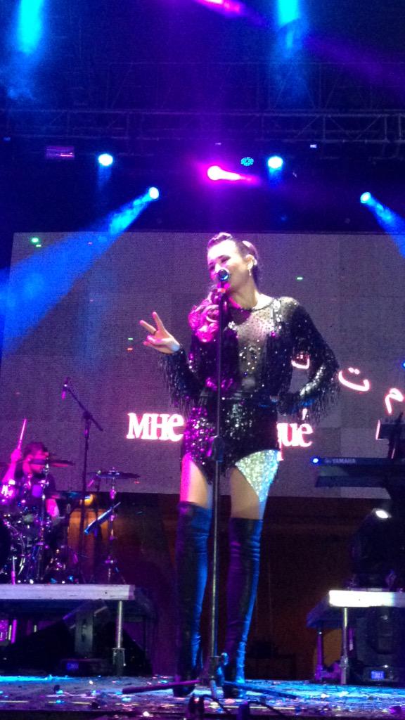 Jaz_Skivel's tweet photo. Así el show de @lajosa en #SanJuanDelRío 👌🏻👏🏻💃🏻😍 http://t.co/ioTN3D4VFw
