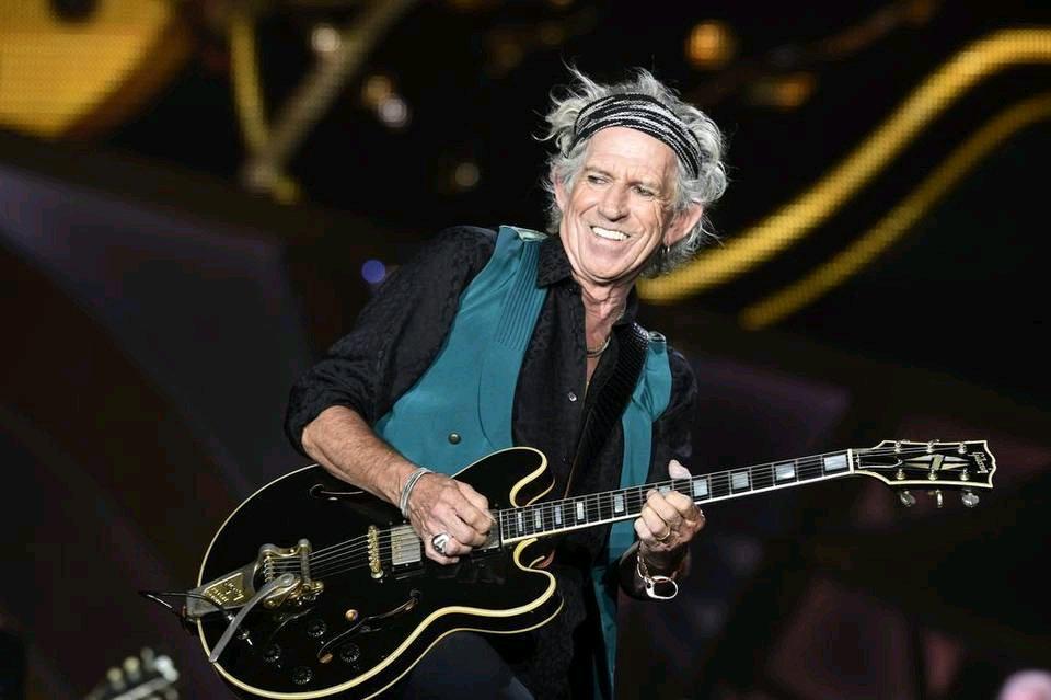 Lv_VESPA_GTS250's tweet photo. Kansas City MO USA June 27, 2015 #StonesKC http://t.co/JCzEMse3QH