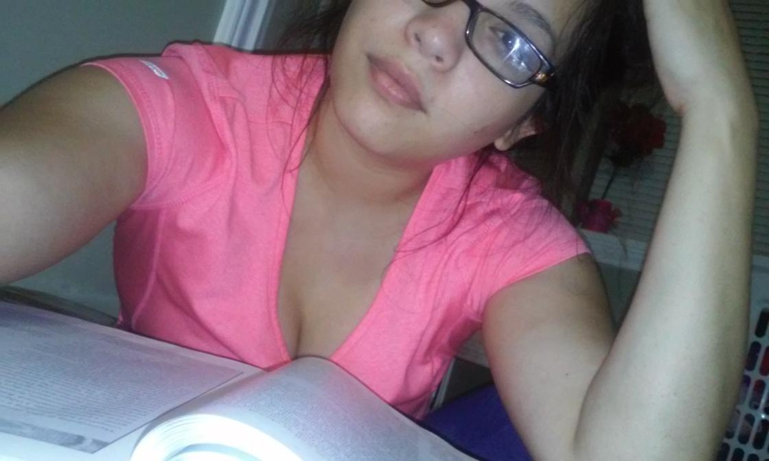Allyp2313's tweet photo. Fk the Greeks #overyall #studying #summerschoolsucks #neveragain #sleepy💤 http://t.co/rdxewJk4bt