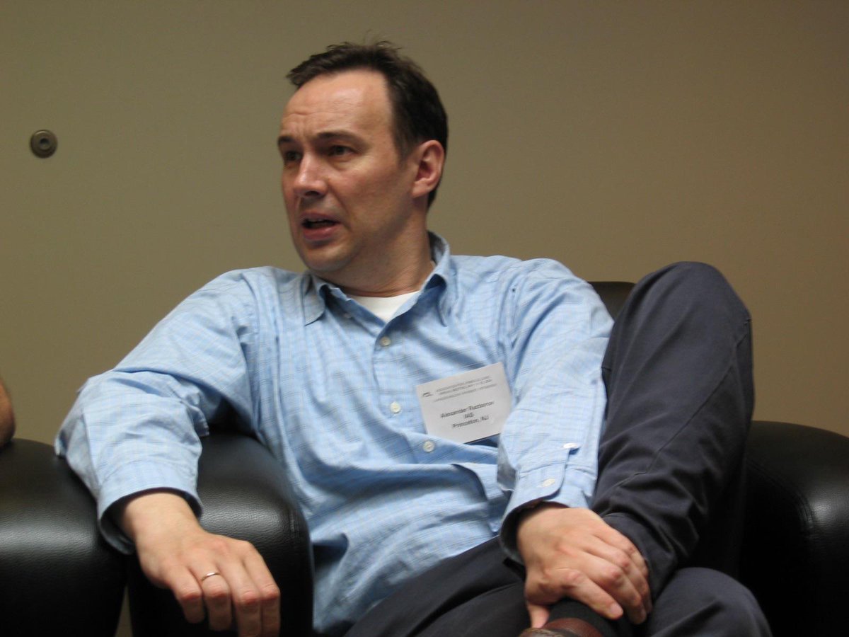 AssociationCiE's tweet image. Today: Prof Alexander Razborov opens CiE 2015 in #Bucharest bit.ly/1Hpon0w #computability #Turing #complexity
