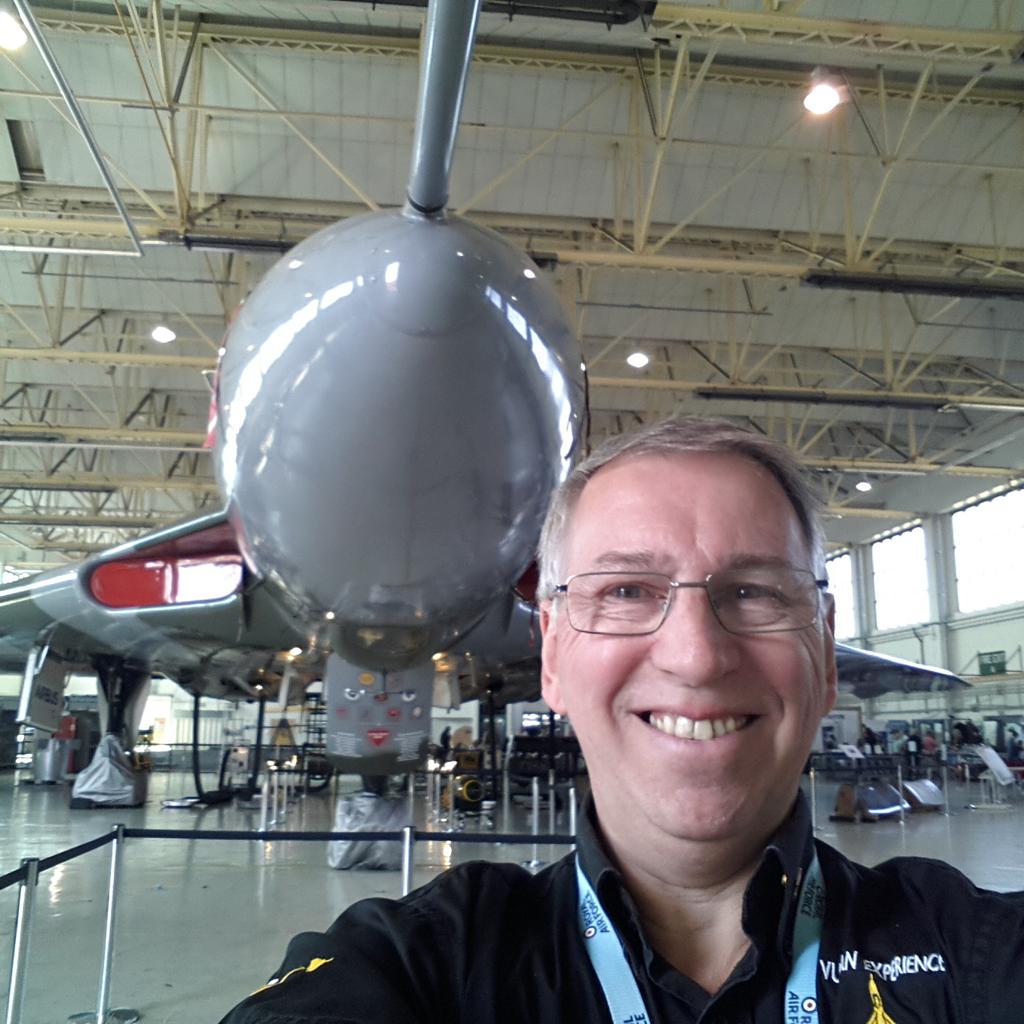 dene42's tweet photo. Good morning tweeps.
Today I shall be mainly inspiring the young.
#Vulcan
#Kids
#SchoolTrip
#AthousandQuestions http://t.co/OVDgvowvqO