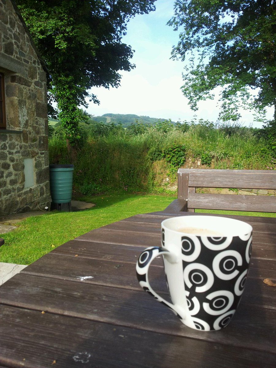 barberlarks's tweet photo. Nice start to a monday morning. http://t.co/YI7sRQvmmX