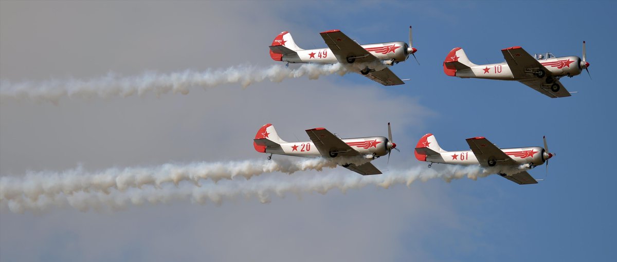 Spectacular air display over Cleethorpes - pictures grimsbytelegraph.co.uk/pictures/Spect…