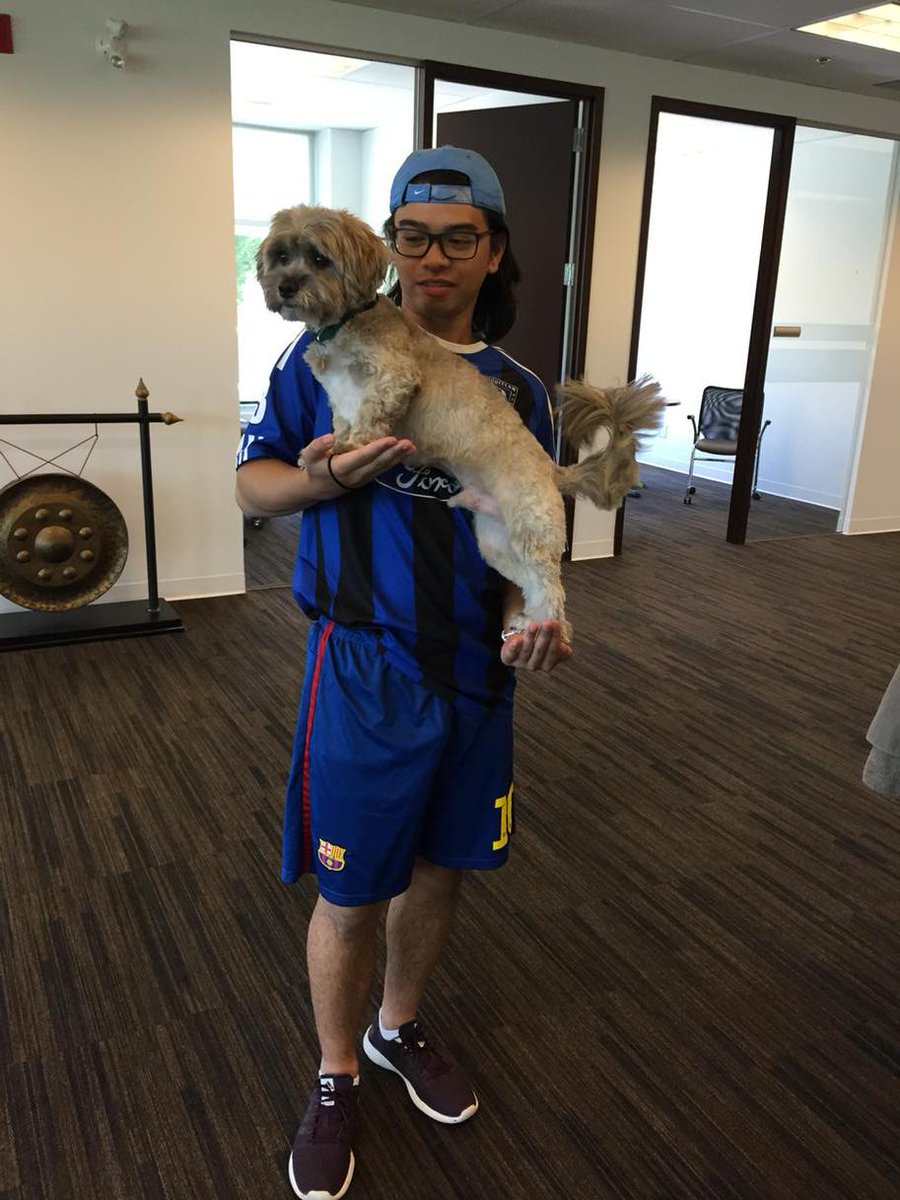 FebrilCuevas's tweet image. Ya we&apos;re office buds #WeAreProcurify