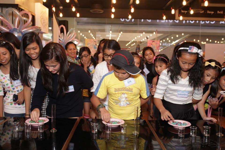 BDictionMRKN's tweet photo. Seryoso sa game si baby doll 😍 @BankyUmali #EllipsCologneGEL #LetsGEL #TheScienceProject #ProjectPiePH http://t.co/EYZtJGy8wC