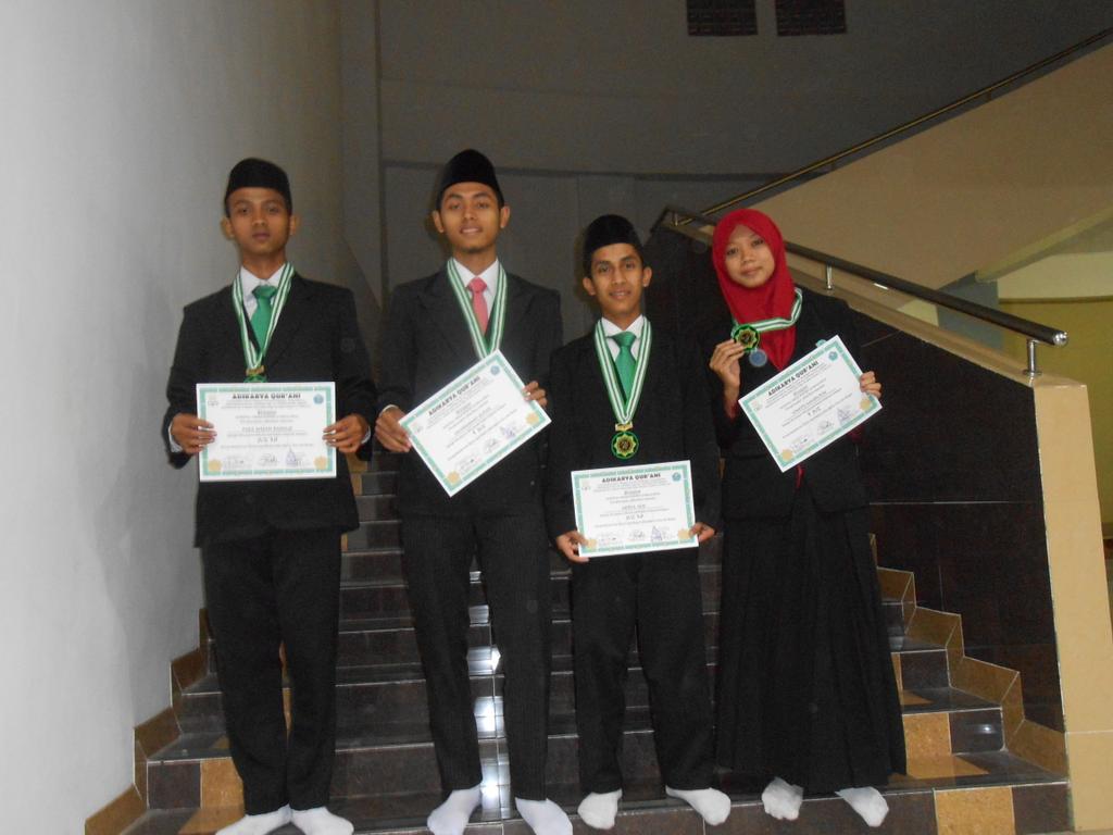 Azis950S's tweet image. Semangat menuju kesuksesan