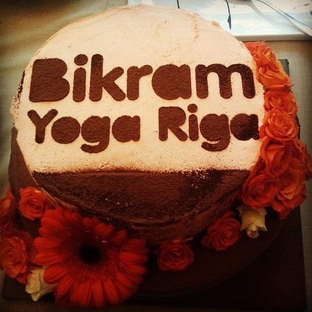 Ik otrdienu un ceturtdienu Ventspils ielas studijā plkst.15:45 NODARBĪBAS Bikram Yogas IESĀCĒJIEM! Maksa 5 eiro!