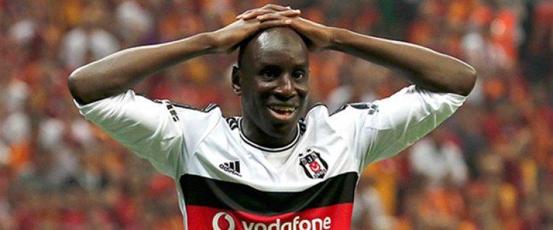 Transfer Merkezi على تويتر Kose Yazisi Cin De Secde Etme Iki Gozum Seni Uzmesinler Ahmetdumlu Demba Ba Yi Yazdi Http T Co Wlury3vjza Http T Co Bn5eeoh9ej