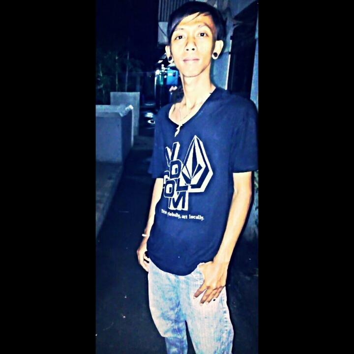 Numpang lewat iya guys..