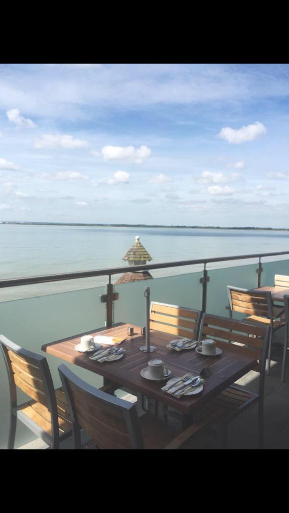 ☀️Eating breakfast on the balcony what an absolutely delight looking at this view ☀️