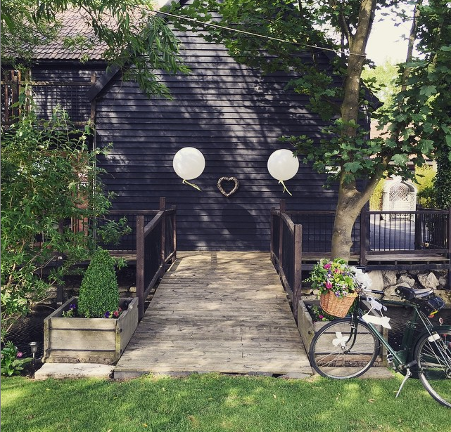 Old Brook Barn tweet media