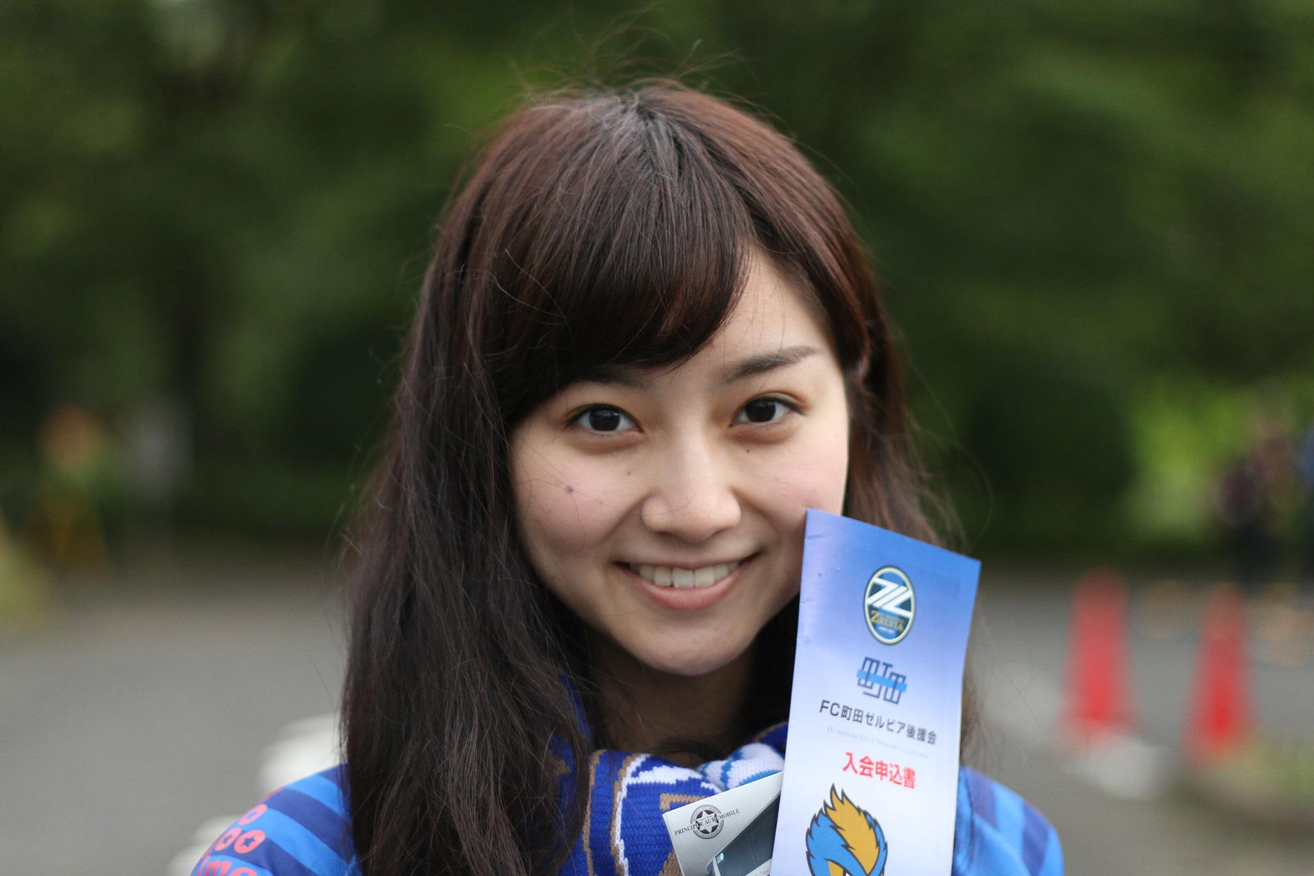 ゼルビア局長 En Twitter Fc町田ゼルビア後援会の女子マネージャー 女子マネちゃんには来てもらえるだけで感謝感謝でございます Zelvia ゼルビア コミュサカ Http T Co Dfhlwmmtcs Twitter