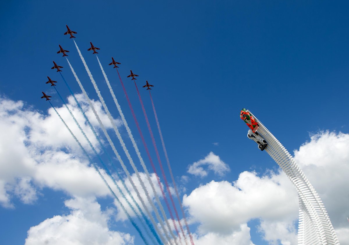 More great coverage of @CapitaProperty's Goodwood <a href="/mazdaukpr/">Mazda UK PR</a> sculpture from <a href="/ncedigital/">New Civil Engineer</a> (£) nce.co.uk/the-gallery-ca…