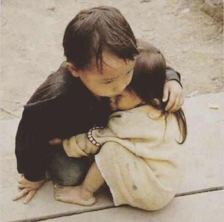 Engin_Ozturk's tweet image. Savaş öyle sinsi bir felaket ki "önce kadınlar ve çocuklar" kuralı tersten işliyor.         #StopTerorismınChina