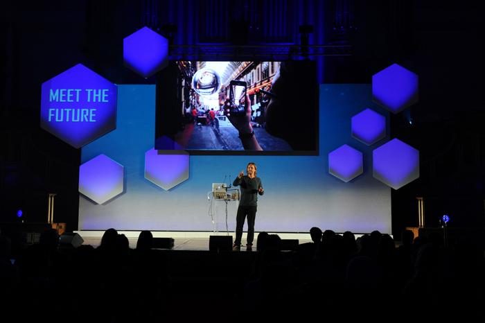 ArKaos's tweet photo. WhiteLight Meets the Future. #MediaMasterPRO and 15.000 Christie projectors helped do the job -http://t.co/6MEbKmuPGq http://t.co/IBY6ooTBEr
