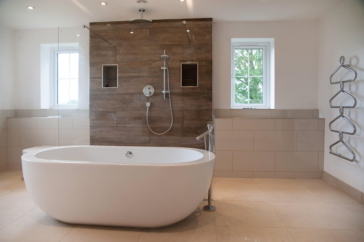BCDesignsUK's tweet image. Our Ovali bath in a new bathroom design by TEC Lifestyle