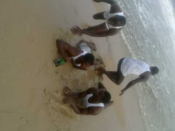 fresh_waale's tweet photo. @THEBEAT999FM http://t.co/5syOwIvt8J