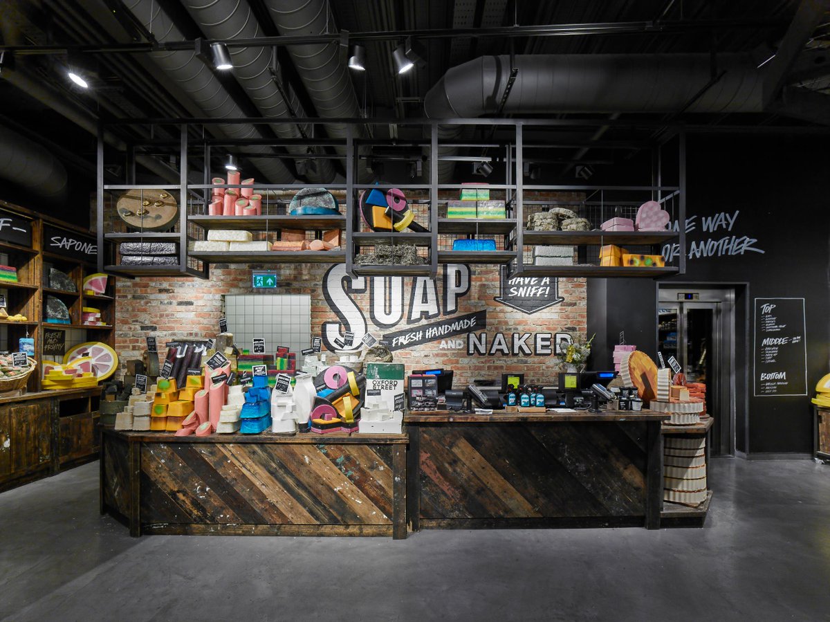 prolight_design's tweet photo. Some images of the amazing store at @LushOxfordSt   Lighting supplied by @prolight_design Thank you @andyhaslamphoto http://t.co/YoONfvB2KH