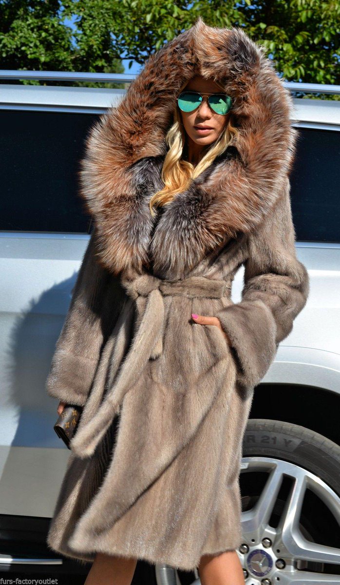 FursOutlet's tweet photo. FURS WITH BEAUTIFUL FOX HOODS NOW UP TO -70%
ONLY AT http://t.co/CxxluBi5fx
#FOX #FUR #SALE #MUSTHAVE #2015COLLECTION http://t.co/IjWDxaHgpU
