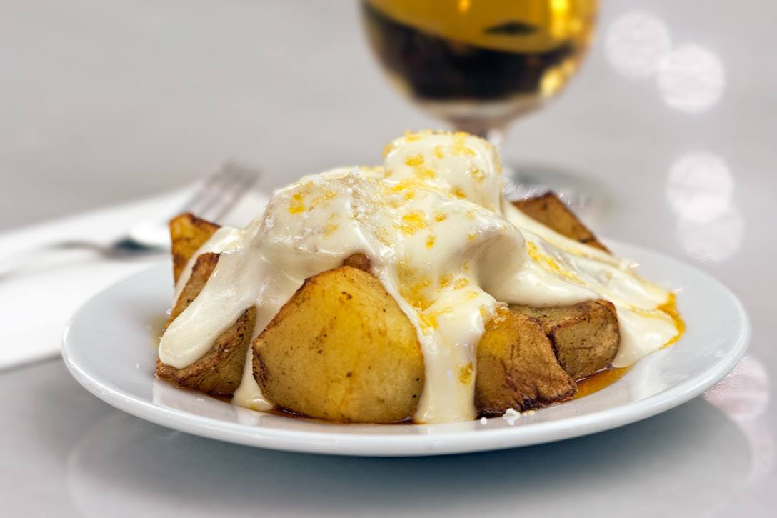 ¿Dónde degustar las mejores patatas bravas de #Barcelona? ¡Muy pronto en la nueva web de selectap.com!