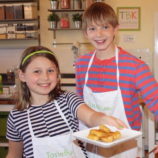 ☆ <a href="/TasteBudsCook/">Taste Buds Kitchen</a> Cooking Science Camp TOMORROW bit.ly/1JNYnhE