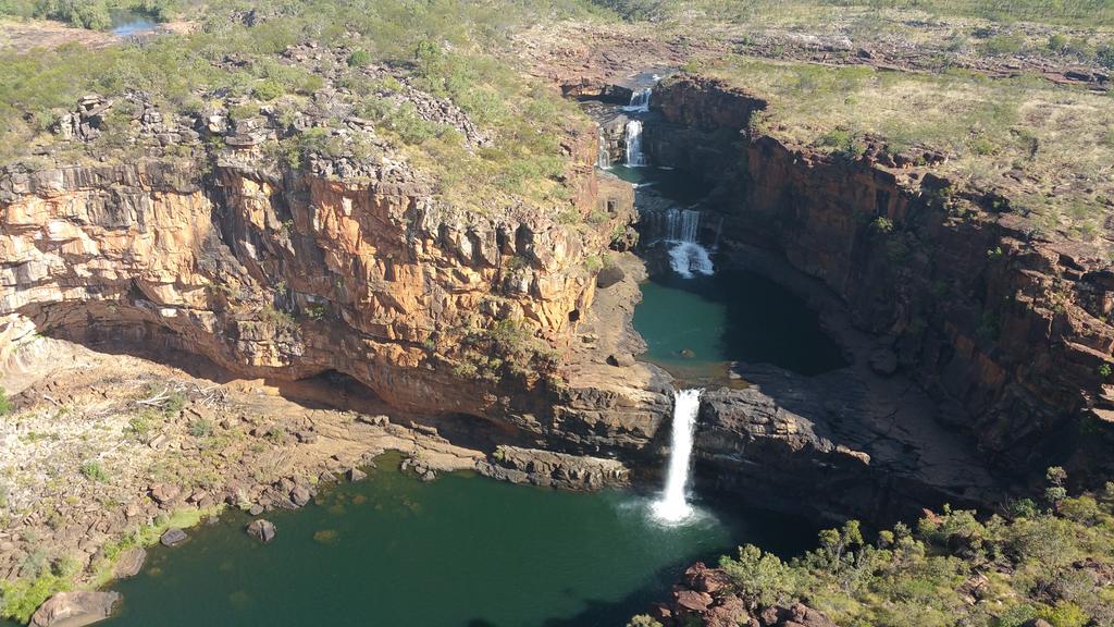 AstridJAdams's tweet photo. Kimberley flight with #HeliSpirit soaring over the magnificent Mitchell Falls on my #APT4wdAdventure #unforgettable http://t.co/gjHvfBEtPT