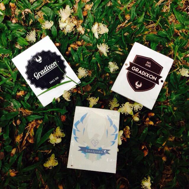 Gradixon's tweet photo. PLUS KALIAN DAPET TIGA STICKER GRADIXON INI NIH😍😍😍 http://t.co/0ZxPiyZwfg