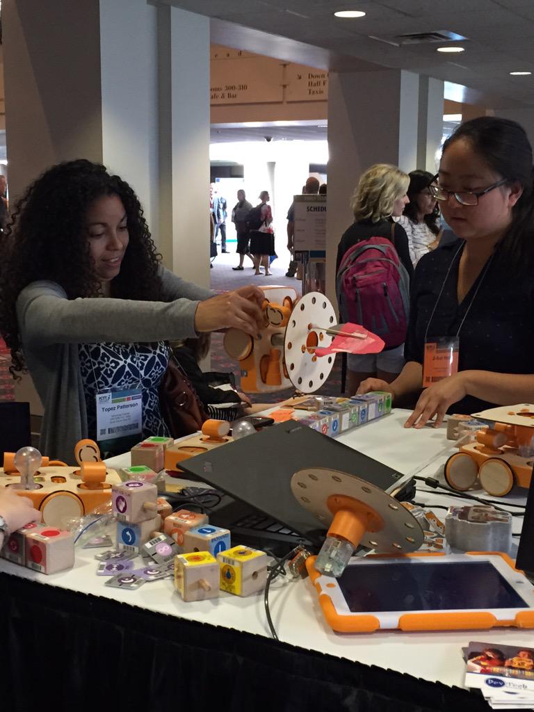 SuddenlyClicks's tweet photo. Join us at the Early Learning Playground! We are having fun!#ISTE2015/ELN http://t.co/tKW9wQo5Ft