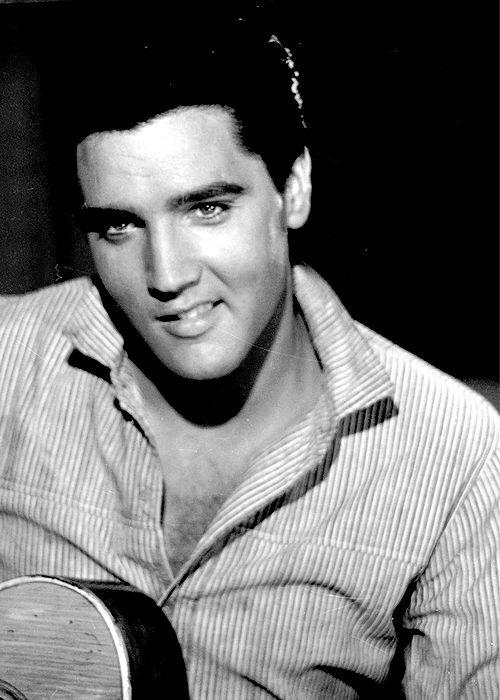 Presleypic's tweet photo. #Elvis http://t.co/2jb3xwVZJZ