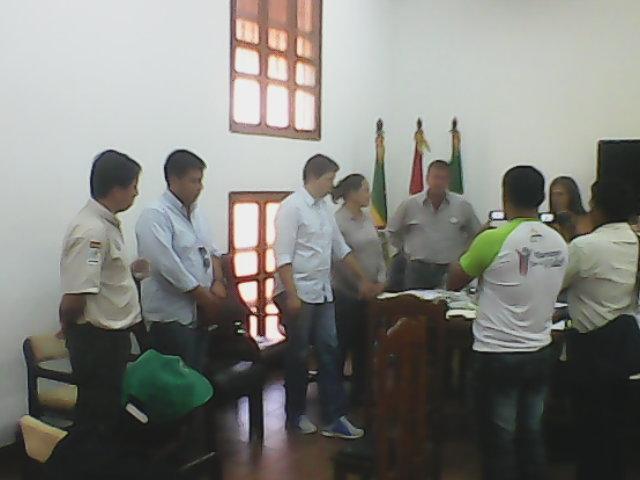 chavez8258's tweet photo. @PeriodistaV @diarioeldeber Director del Parque Noel K. Presenta propuestas de trabajo al concejo municipal ignaciano http://t.co/12wPpF9eDW