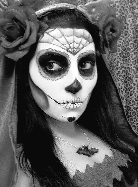 QueenOfInferna's tweet image. "Greetings subjects...."