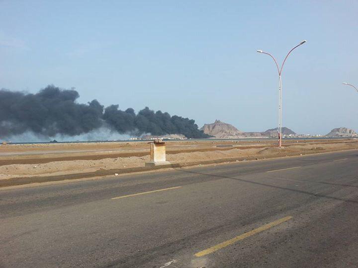 RashaJarhum's tweet photo. A helicopter flew over Boreqa #aden 2day,pple hope it was assessing damage 2 send firefighter planes #OpRestoringHope http://t.co/873kA7v97M