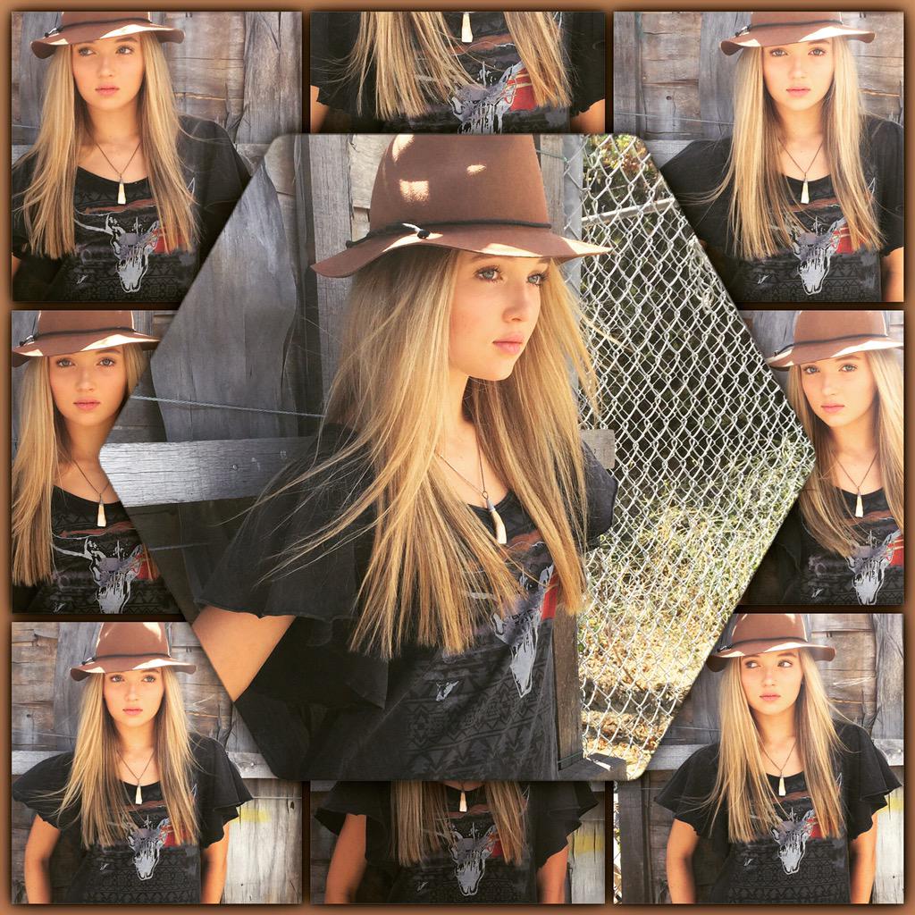 dirteehollywood's tweet photo. North East South-West Fashion @Kierstyn_Tupa http://t.co/bQgPPMTn6M
