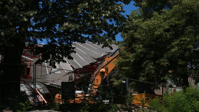 OuestFrance44's tweet image. #Nantes: la démolition des salons #Mauduit a commencé

ouest-france.fr/nantes-la-demo…