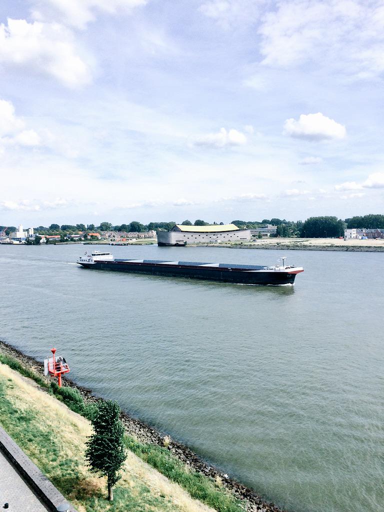 ShippingFactory's tweet photo. Saluté terug naar #Dolderman na snelle service door #Breko. Over 24 uur #katalysator in bedrijf en terug in de vaart. http://t.co/sPa2pAl2Z4