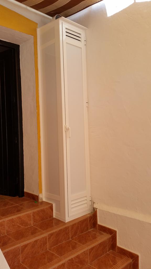 AluGallero's tweet photo. Mueble de aluminio L/B . Compuesto de hoja abatible y fijo lateral. 
Llámenos sin ningún tipo de compromiso. http://t.co/HwP0Bte4oz