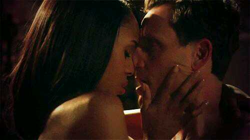 Reds_Logic's tweet photo. Let's take one minute to appreciate the way Fitz loves Olivia. #Scandal
#SweetBaby
#ProvidenceKey
#Vermont
#TheMoon http://t.co/50XQH4w9Hw