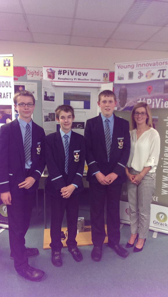 gonetside's tweet photo. .@LCCOIL
"@CookstownHigh: Monica Grimes of LLC Energy presenting a sponsorship cheque to the #PiView project team http://t.co/BBYcI4rKrB"