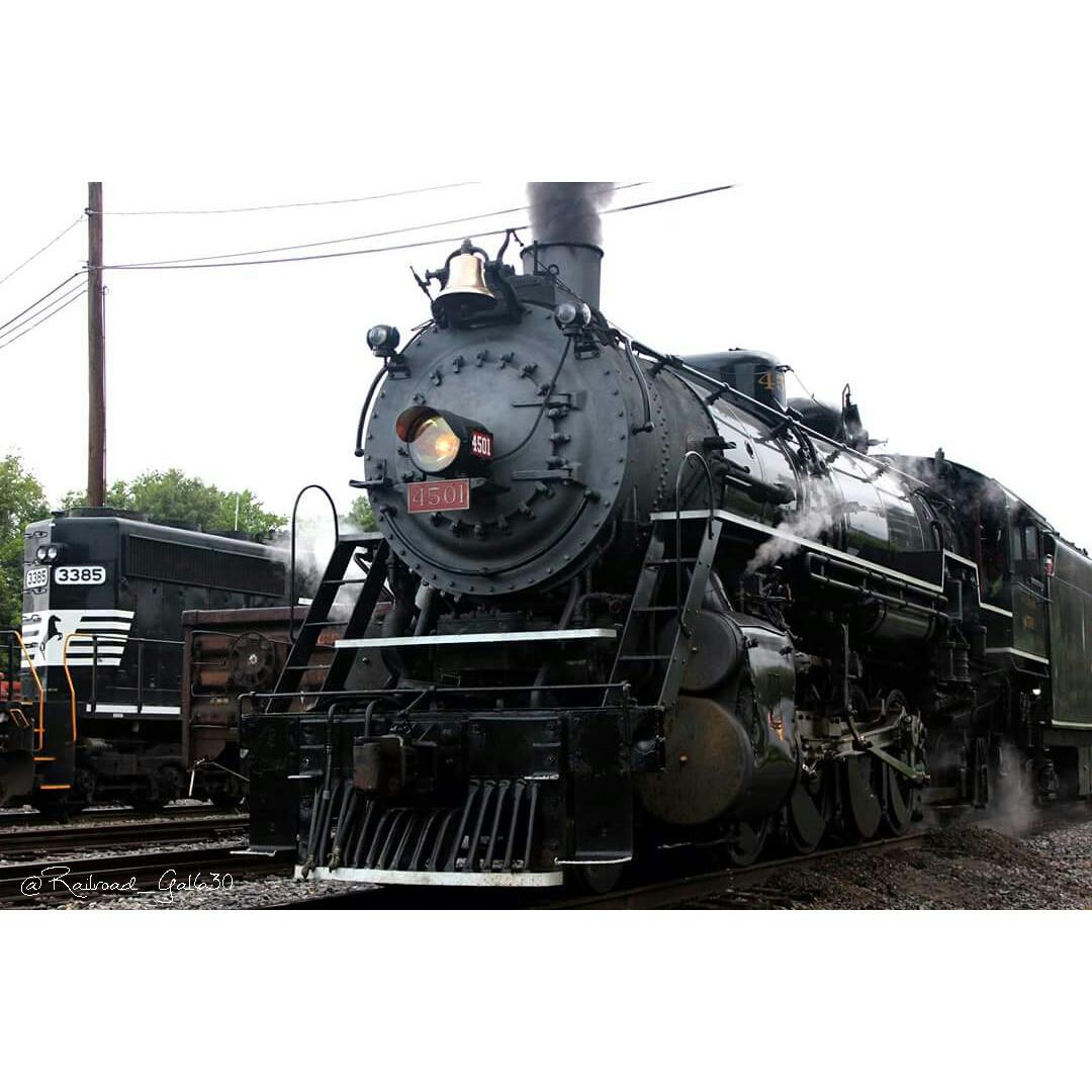 megank225's tweet image. A few of my shots of 4501 from the 3 days of being on the trips. #SouthernRailway #streamengine #4501